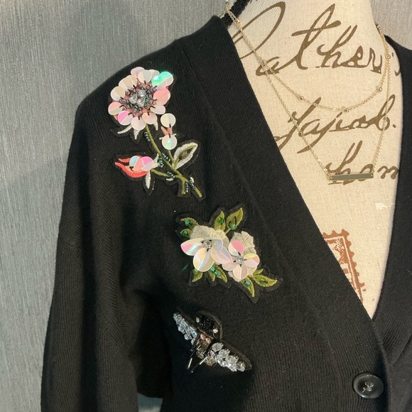 Ann Taylor Factory Black Floral Embroidered Women's Sweater Size Small - Picture 9 of 9